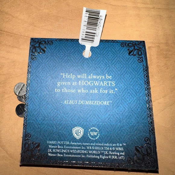 Alex and Ani Hogwarts Crest - Picture 4 of 5